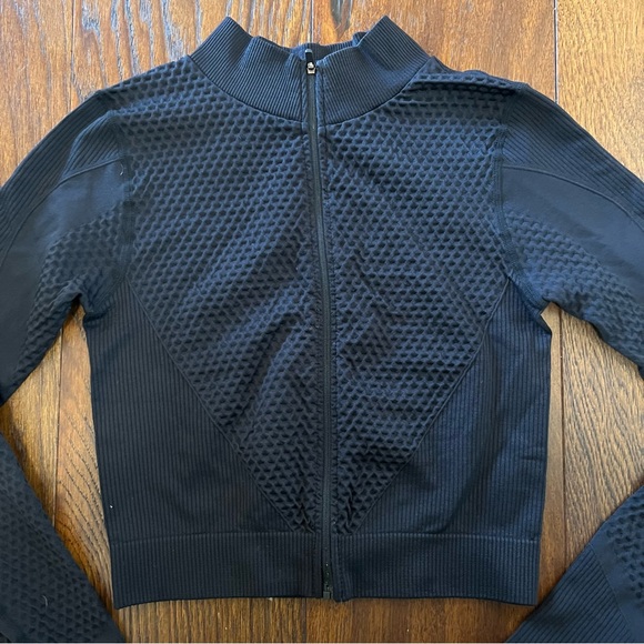 Zara Technical Cropped Long Sleeve Zip Top - Picture 3 of 14